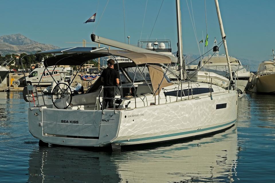 Jeanneau Sun Odyssey 380 (3)