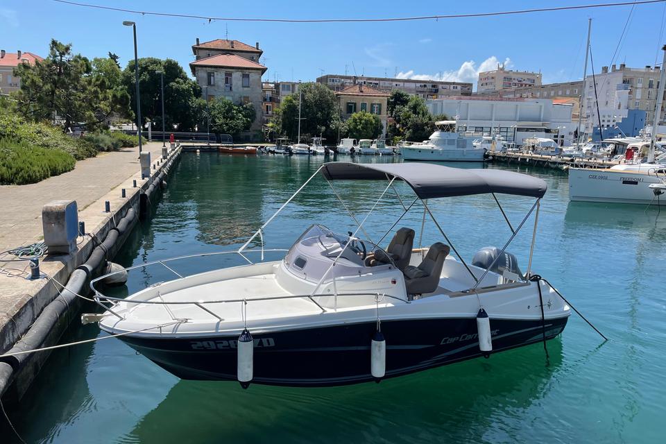 Jeanneau Cap Camarat 6.5 WA (2)