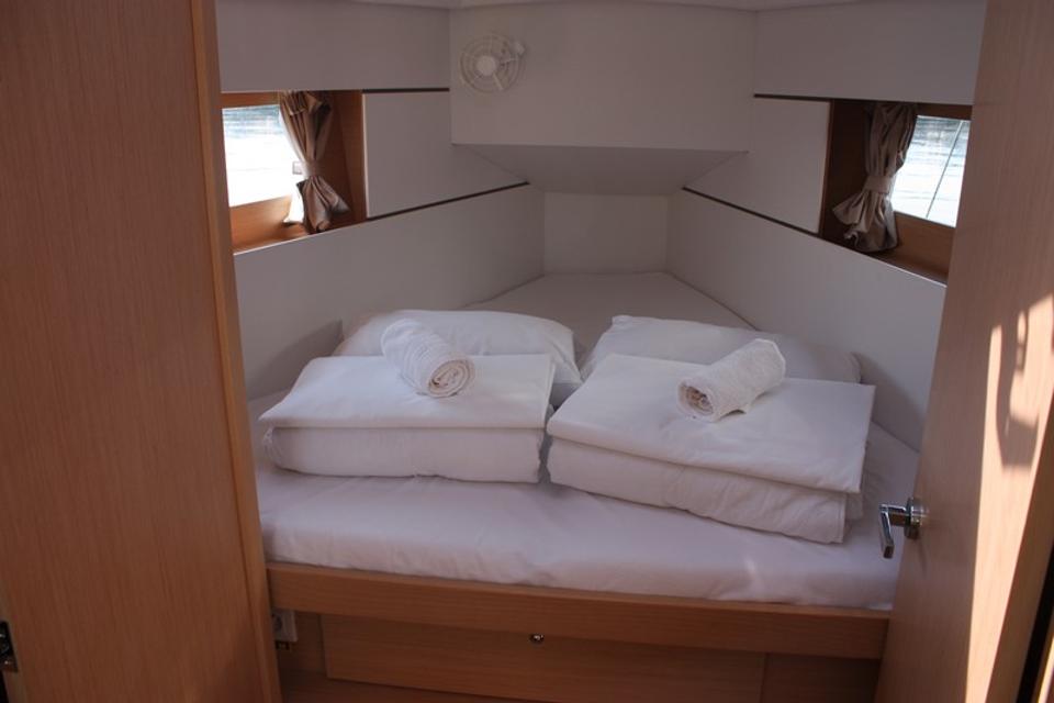 Beneteau Oceanis 35.1 (9)