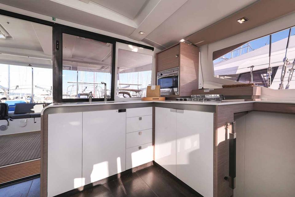 Fountaine Pajot Isla 40 (15)