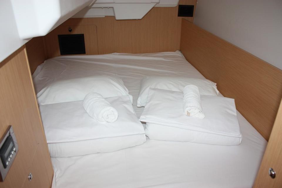 Beneteau Oceanis 35.1 (10)