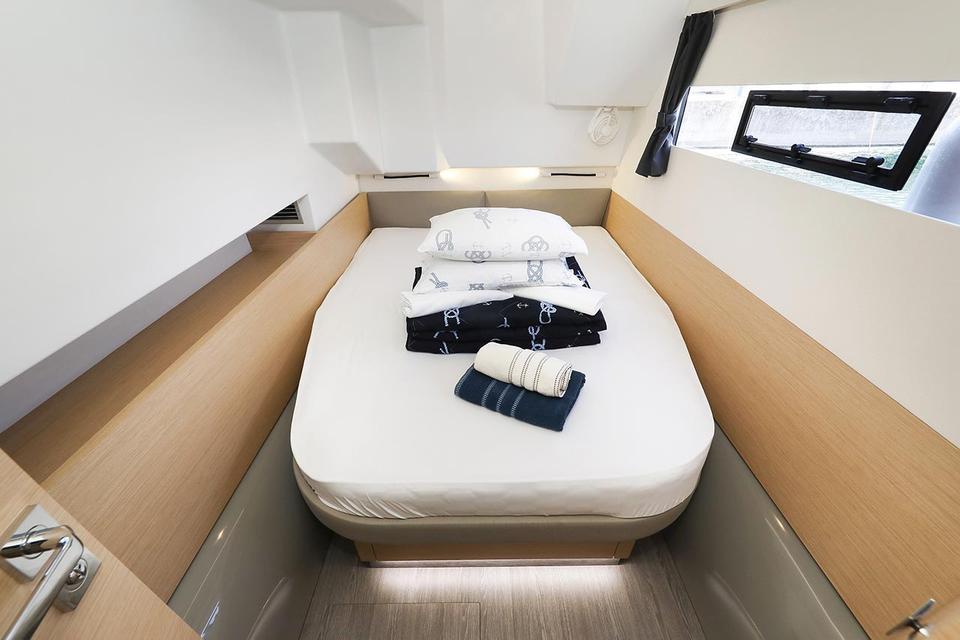 Motor Catamaran Fountaine Pajot MY 37 (28)