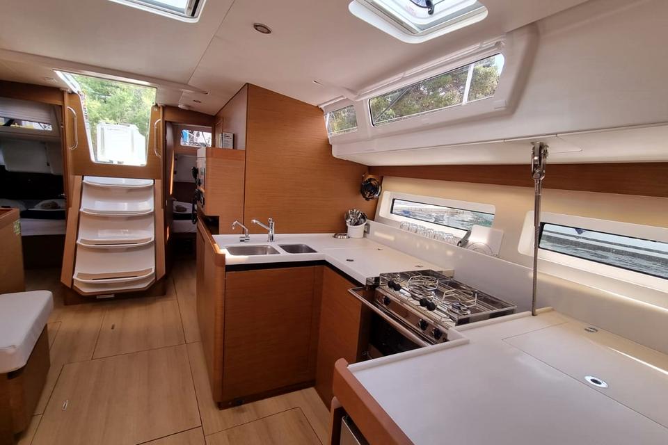 Jeanneau Sun Odyssey 490 (18)