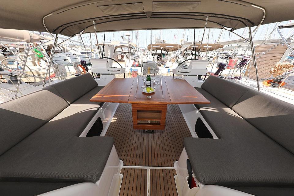 Dufour 520 Grand Large (12)
