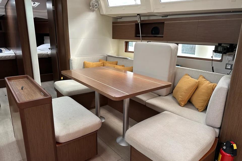 Beneteau Oceanis 46.1 (5)