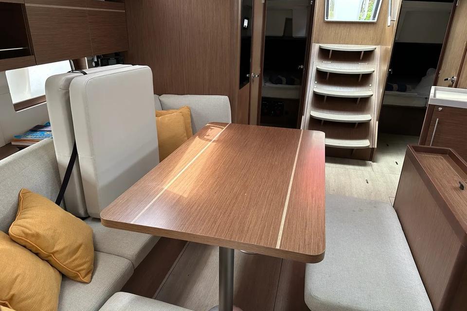 Beneteau Oceanis 46.1 (8)