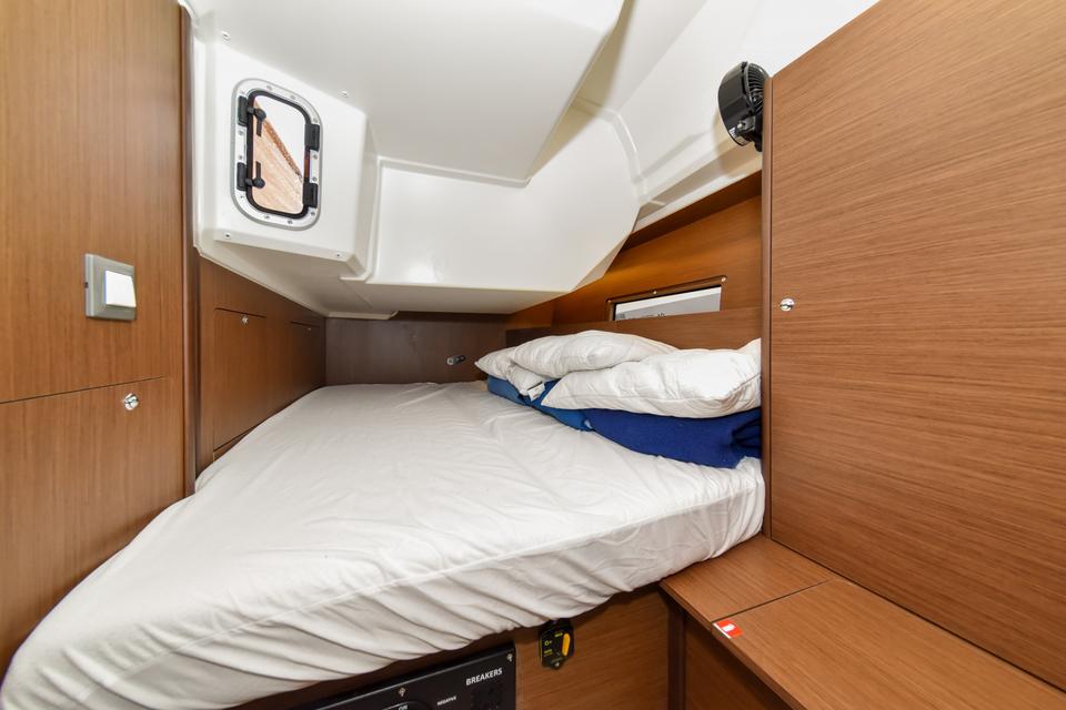Beneteau Oceanis 40.1 (46)