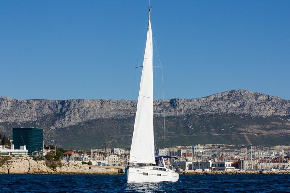 Beneteau Oceanis 38 (15)