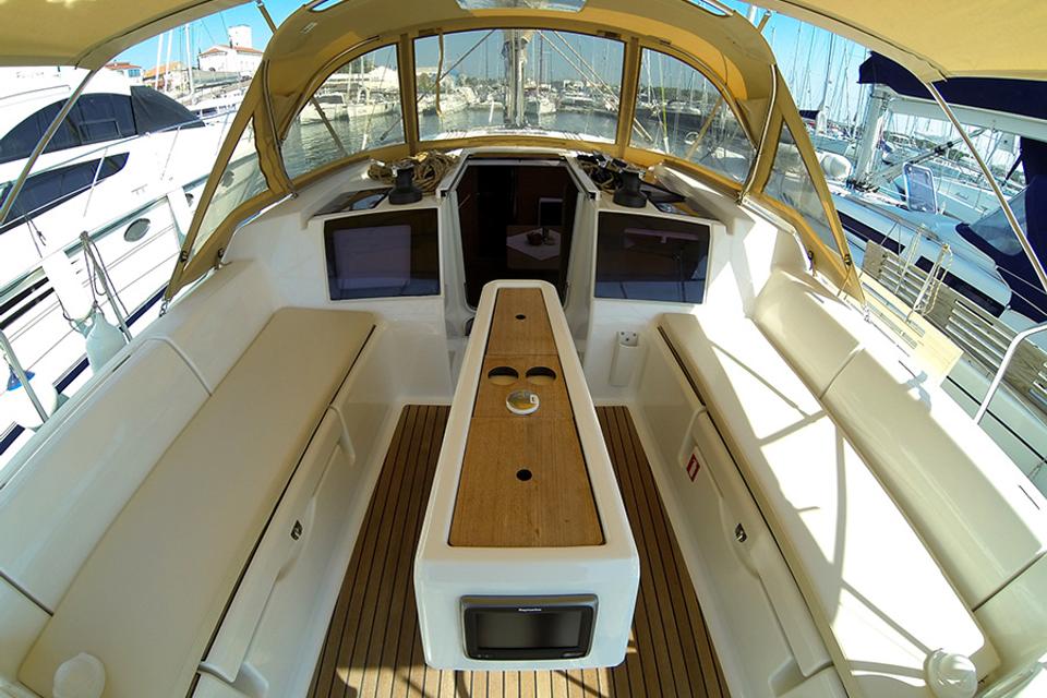 Dufour 382 Grand Large (8)