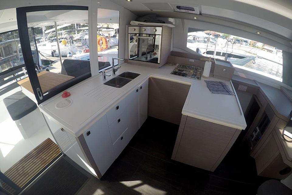 Fountaine Pajot Astrea 42 (20)