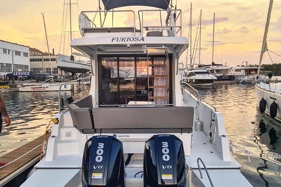 Beneteau Antares 11 OB FLY