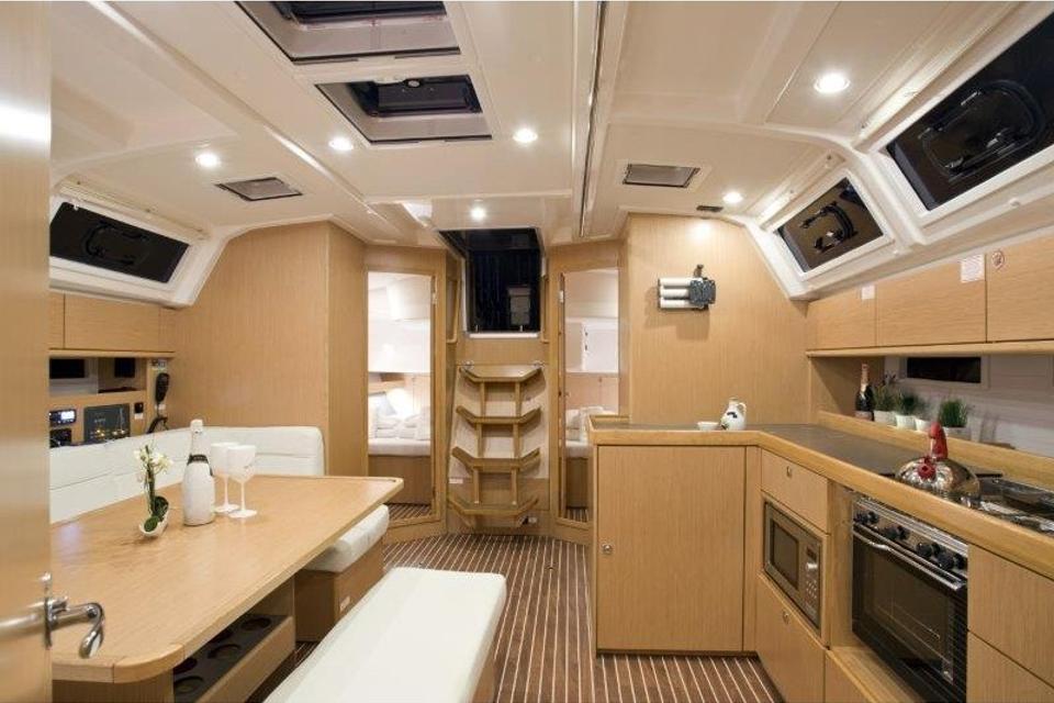 Bavaria Cruiser 46 (2)