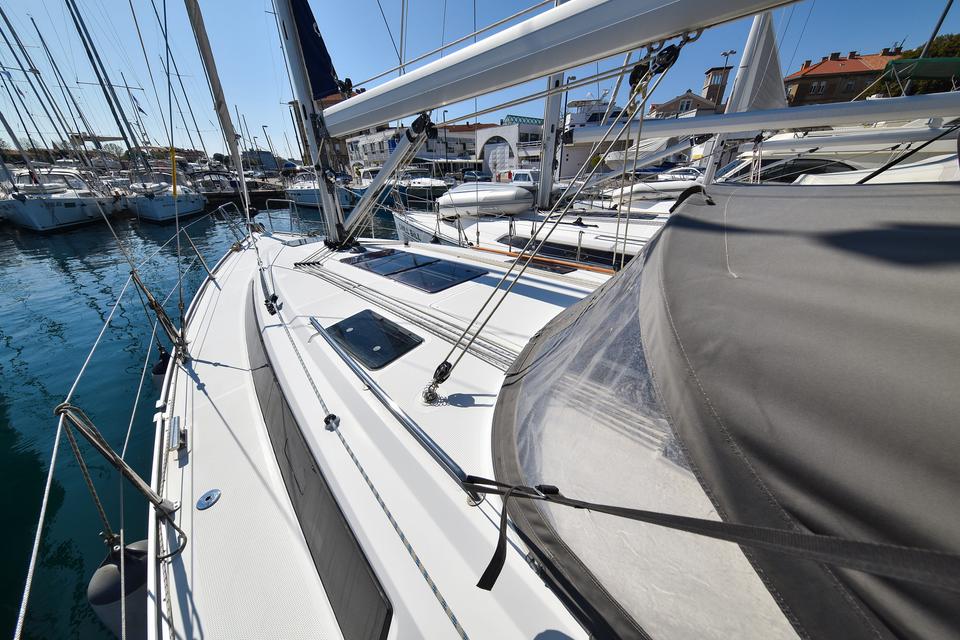 Bavaria 37 (11)