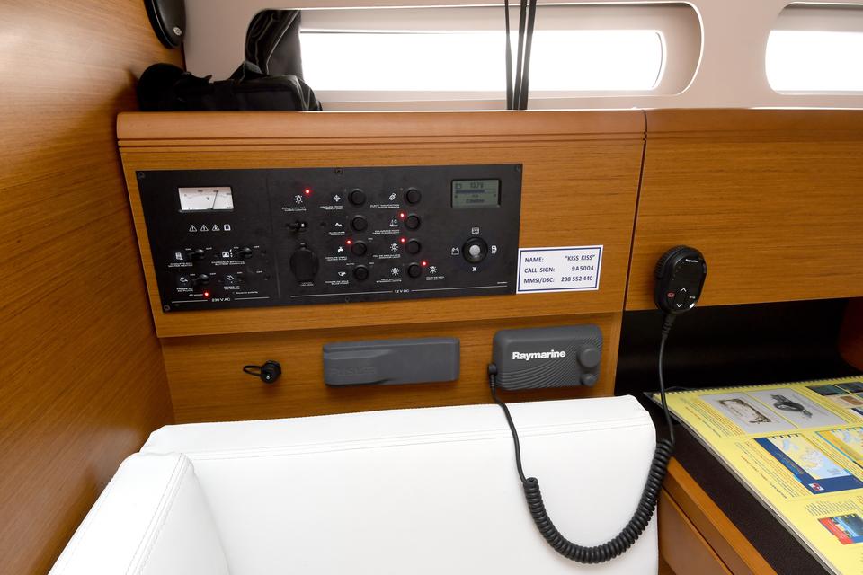 Jeanneau Sun Odyssey 419 (14)