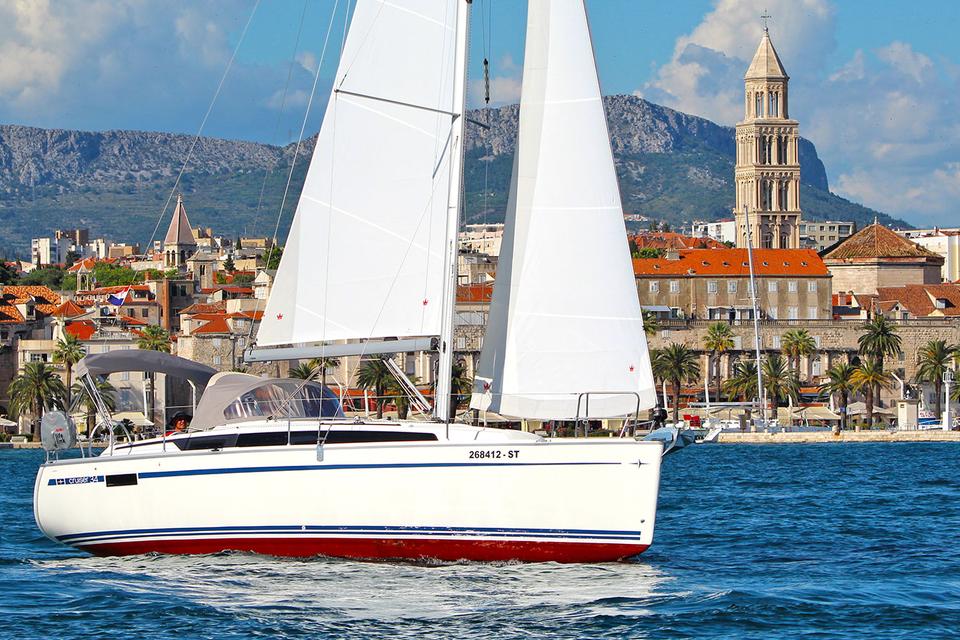 Bavaria Cruiser 34 (3)