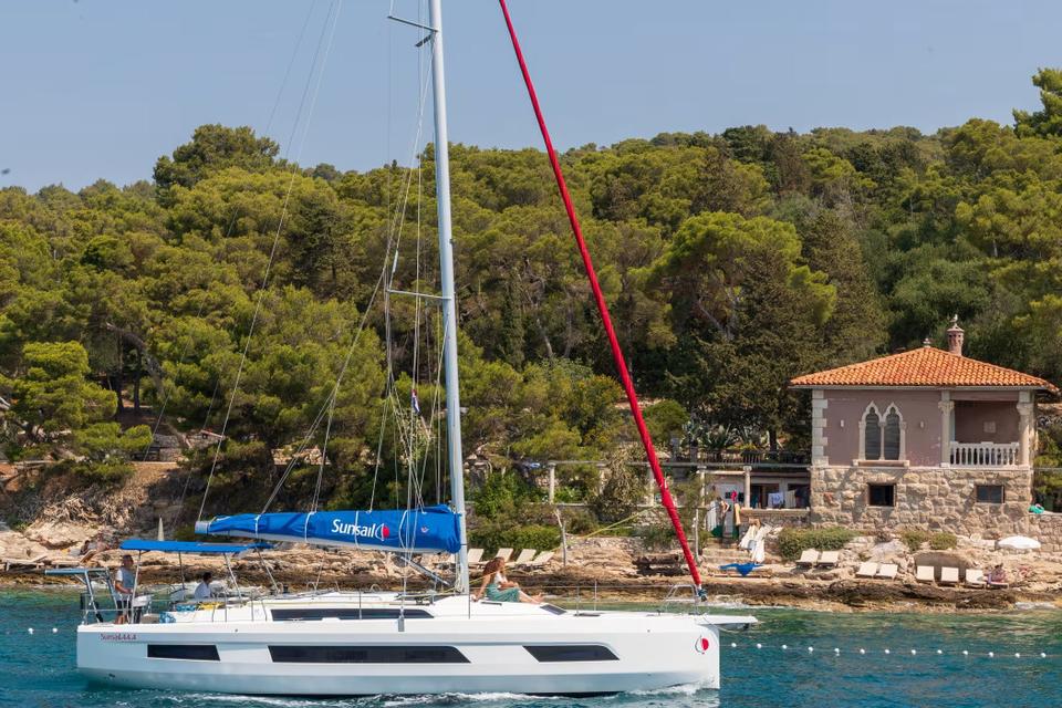 Dufour 44