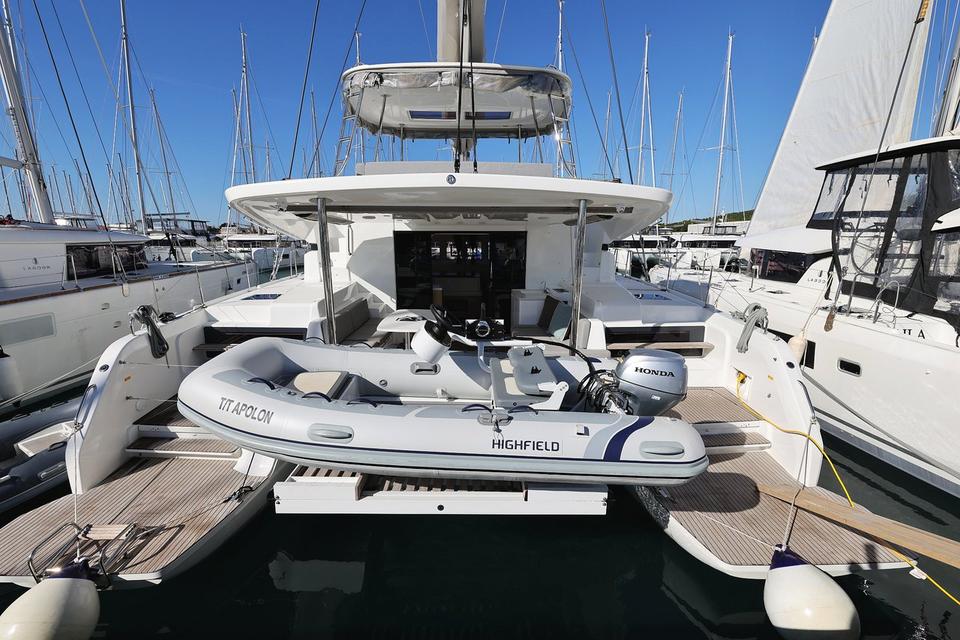 Lagoon 51 (6)