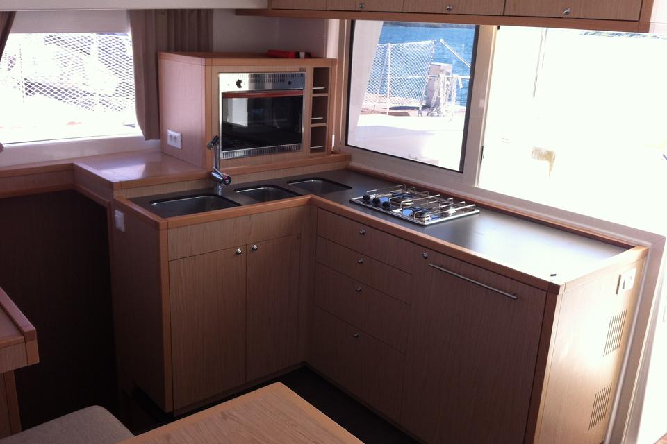 Lagoon 400 S2 (10)