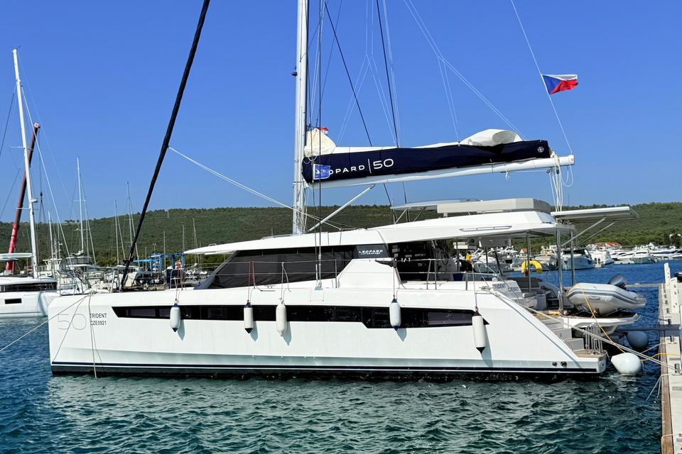 Fountaine Pajot Aura 51 (6)