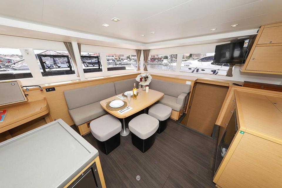 Lagoon 450 F (13)