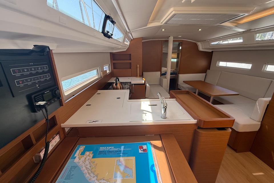 Jeanneau Sun Odyssey 410 (15)