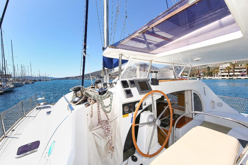 Lagoon 380 S2 (6)