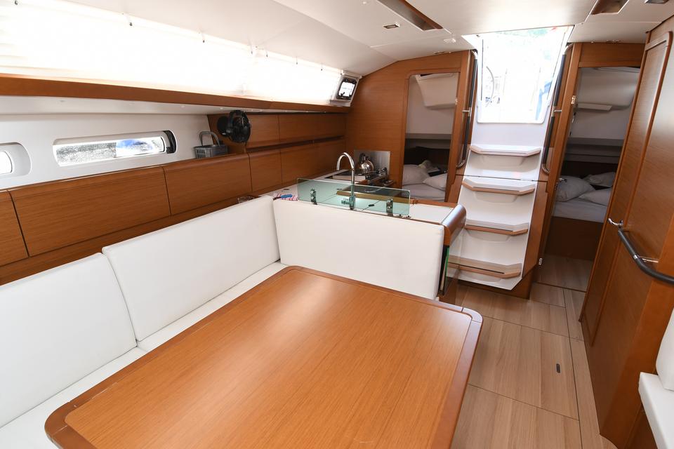 Jeanneau Sun Odyssey 419 (4)