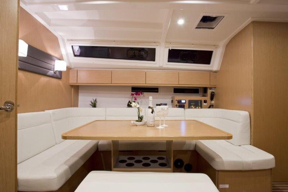 Bavaria Cruiser 46 (4)