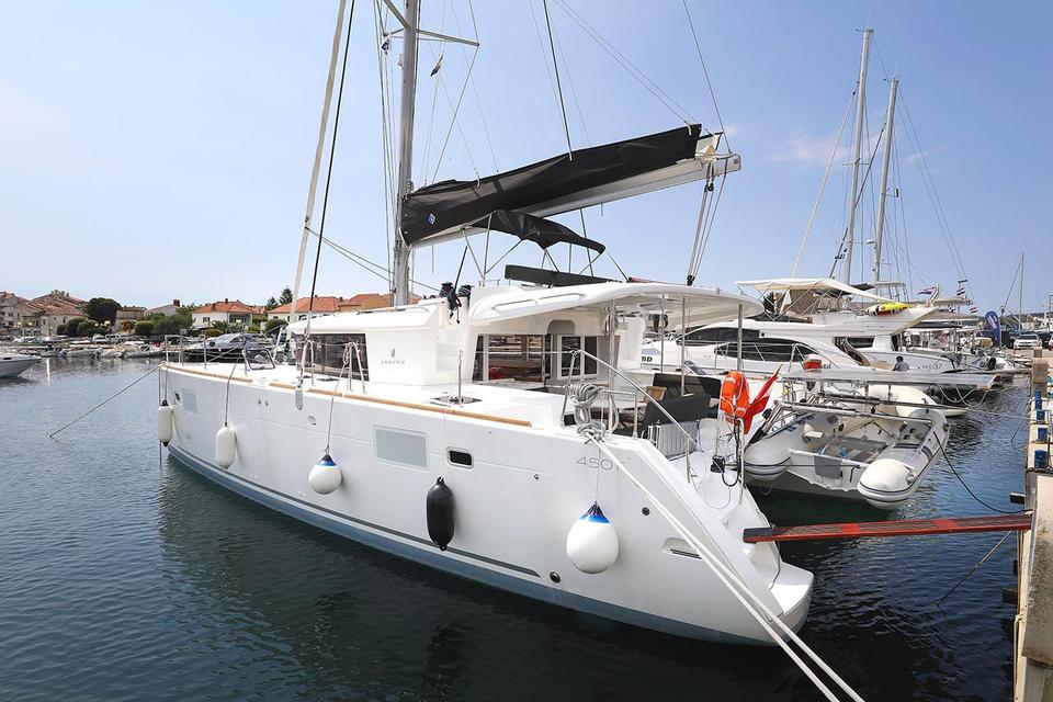 Lagoon 450 F (4)